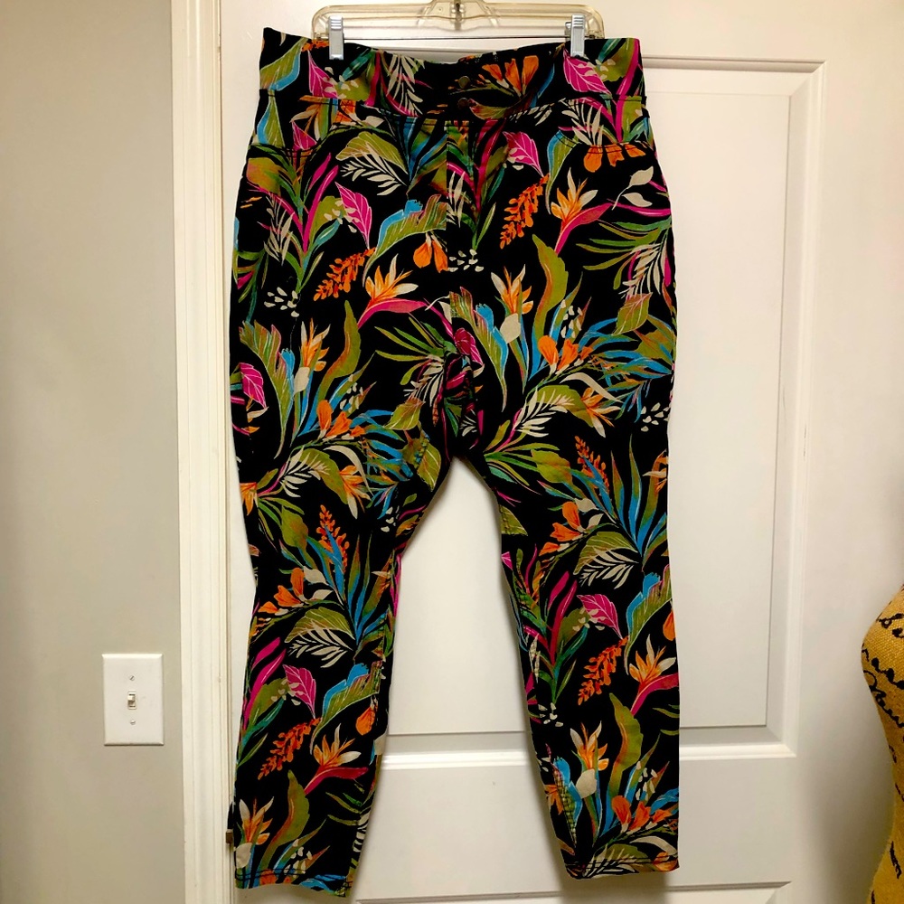 COPY - Plus size floral stretch jeans